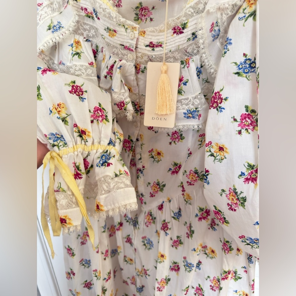 Doen Floral Ruffle Dress - Picture 9 of 11